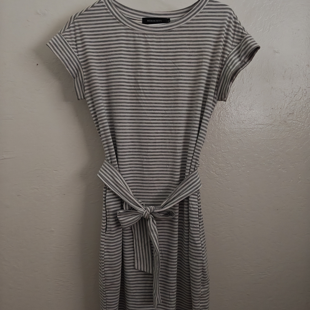 Merokeety Grey And White Striped Dress With Pockets
